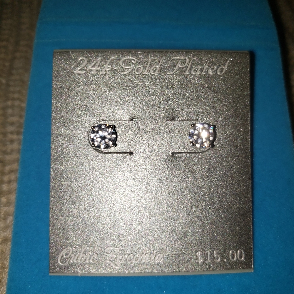 (2) cubic zirconia crystal earring sets - Picture 7 of 10